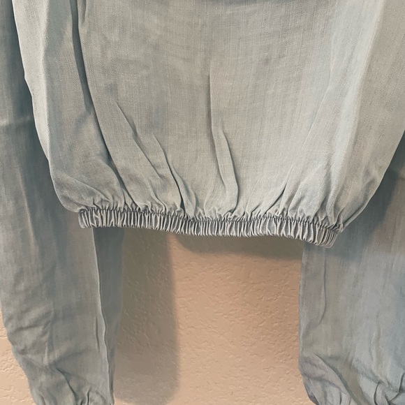 SOLD NWT, Anthropologie, Cloth & Stone Smocked Chambray Long sleeve Top, XS - Picture 9 of 11